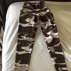 Booty by Brabants camo leggings